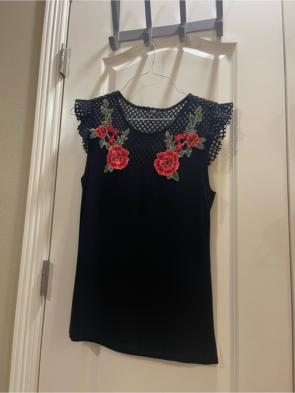 Avant Premiere Floral Crochet Yoke Sleeveless Top-Black with Red Embroidery